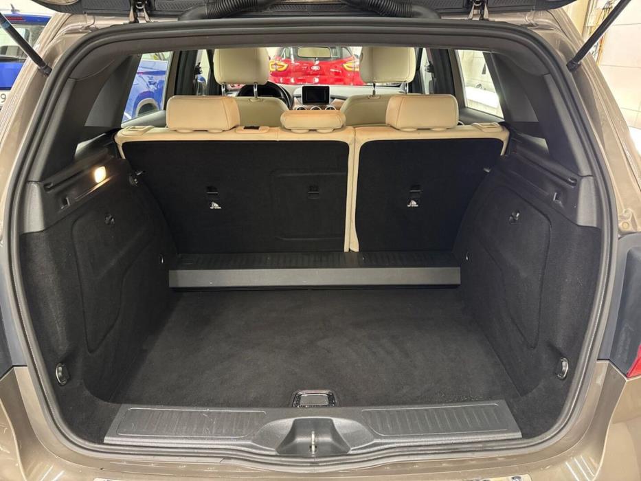 MERCEDES-BENZ B 2013
