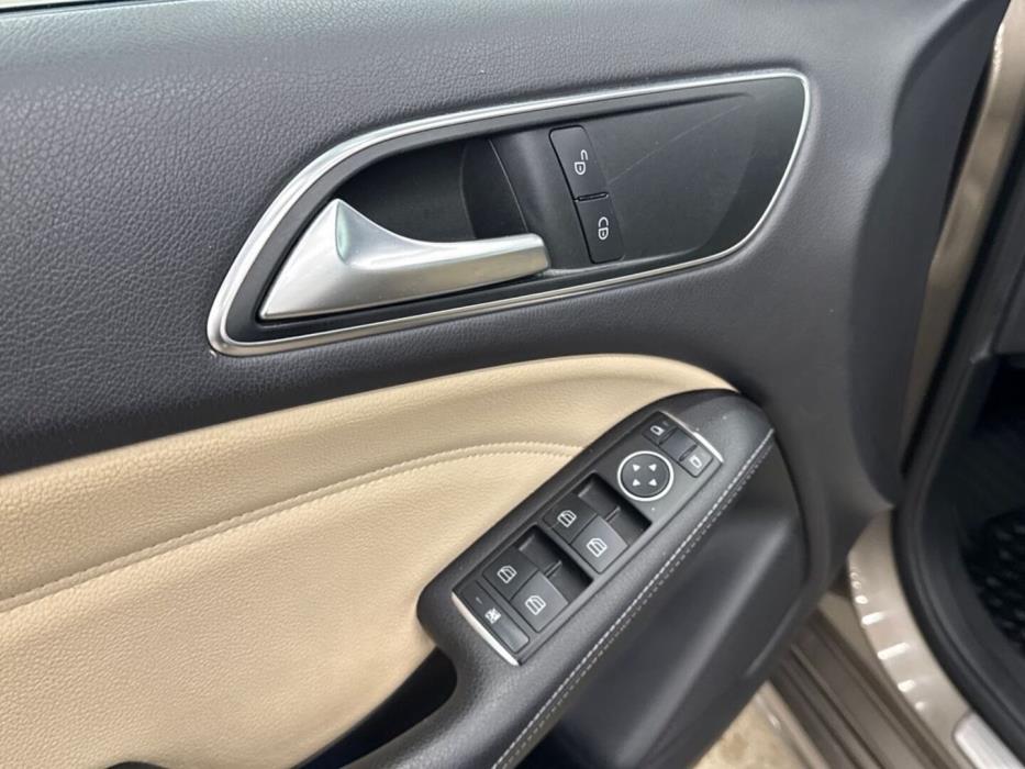 MERCEDES-BENZ B 2013