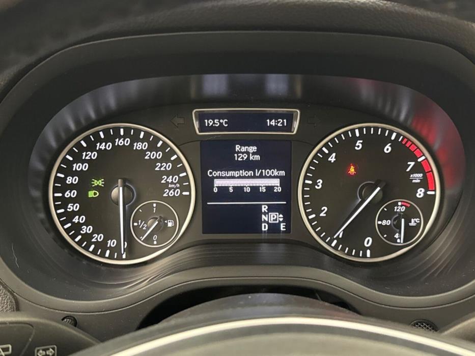 MERCEDES-BENZ B 2013