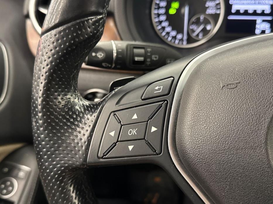 MERCEDES-BENZ B 2013
