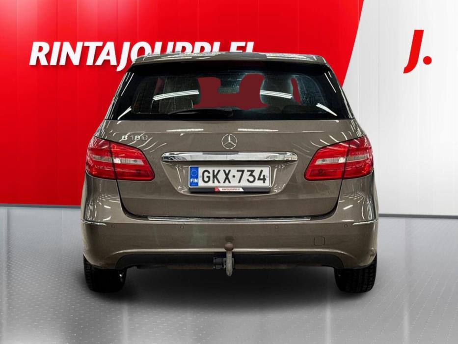 MERCEDES-BENZ B 2013