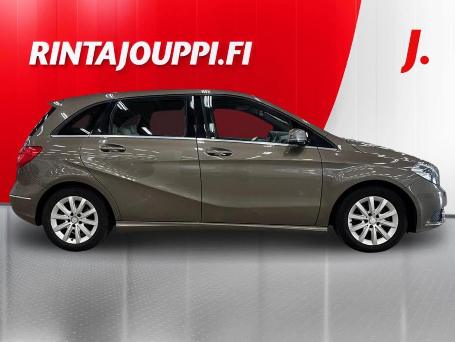MERCEDES-BENZ B 2013
