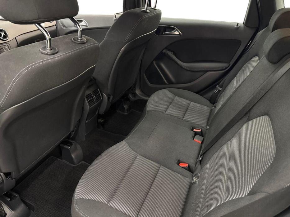 MERCEDES-BENZ B 2016