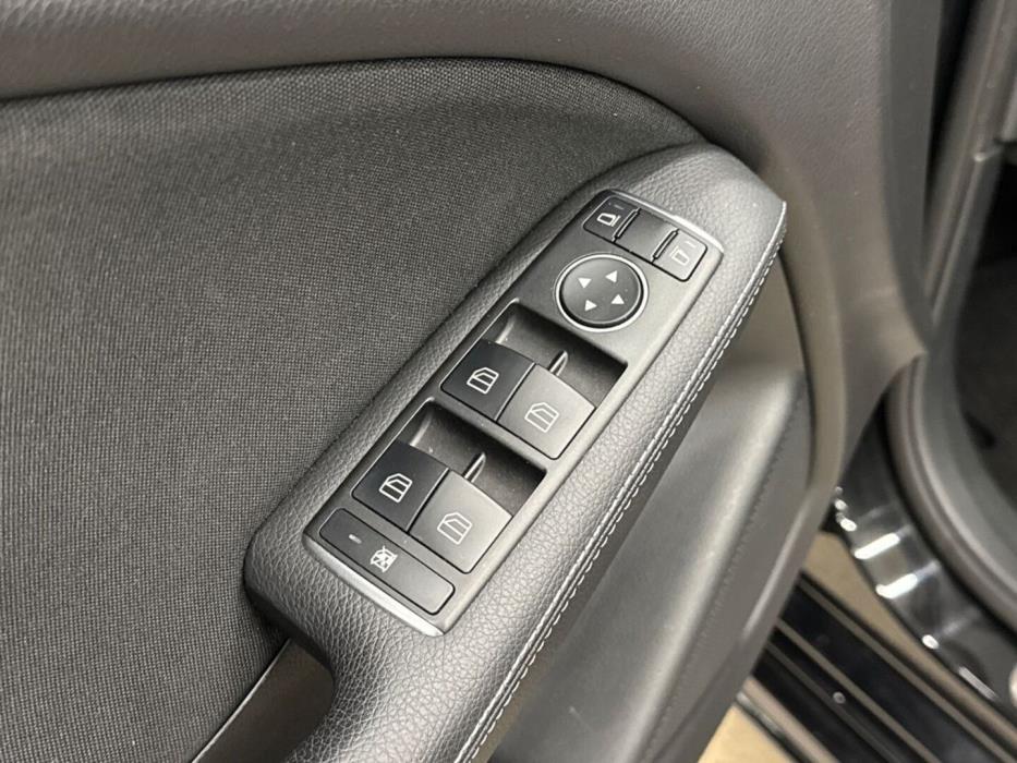 MERCEDES-BENZ B 2016