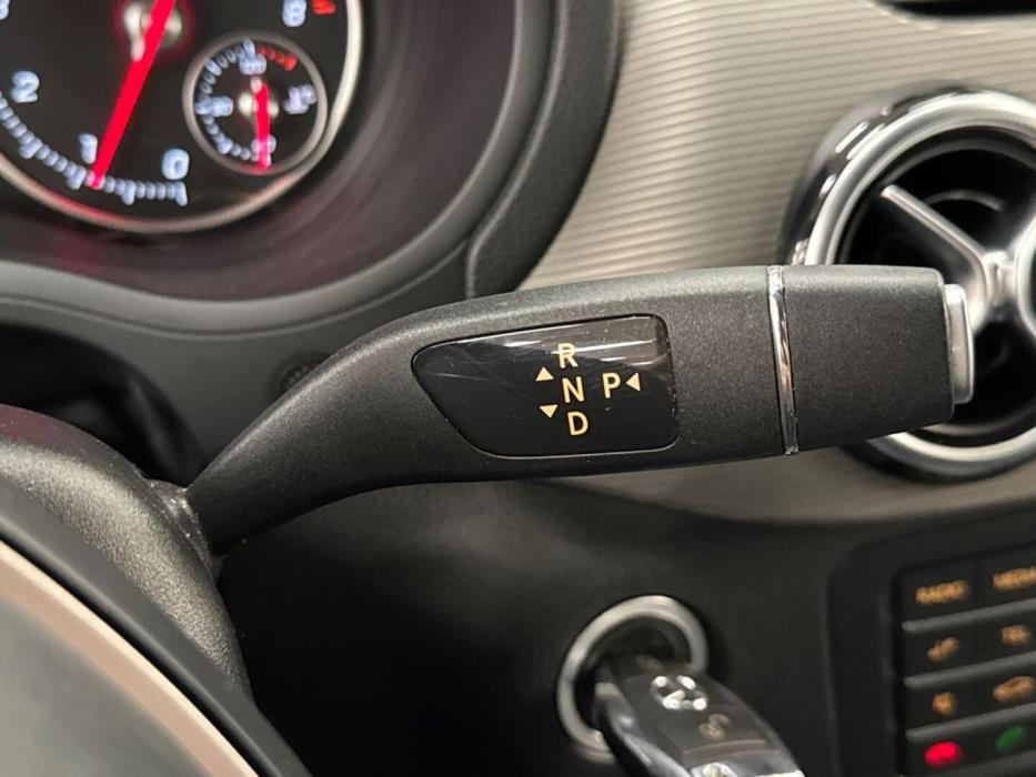 MERCEDES-BENZ B 2016