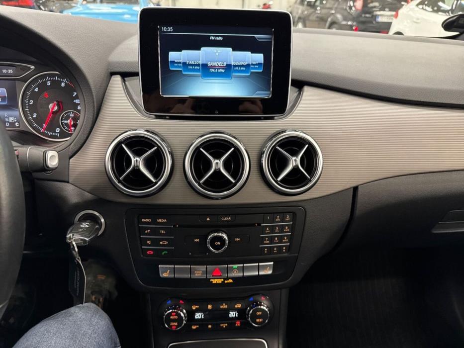 MERCEDES-BENZ B 2016