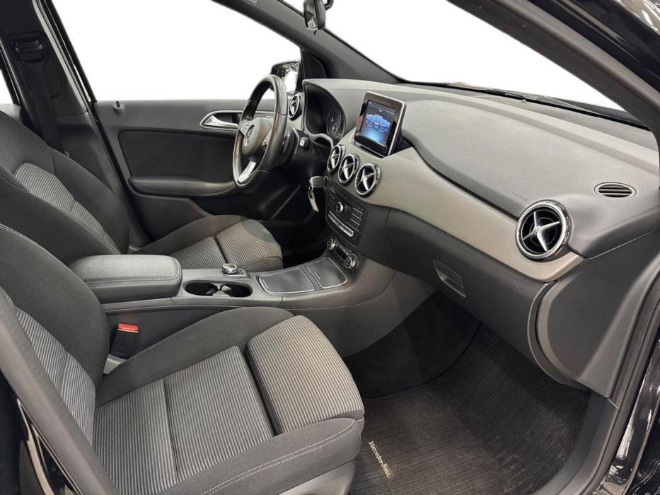 MERCEDES-BENZ B 2016