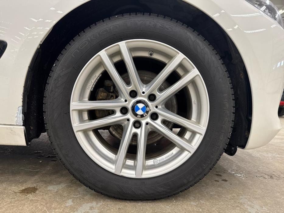 BMW 320 Gran Turismo 2016