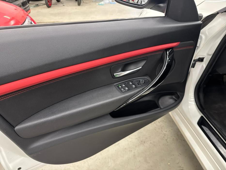 BMW 320 Gran Turismo 2016