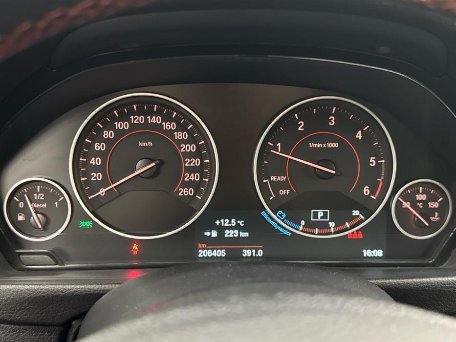 BMW 320 Gran Turismo 2016