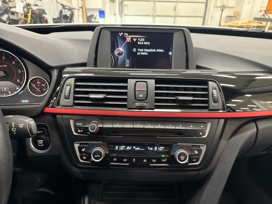 BMW 320 Gran Turismo 2016