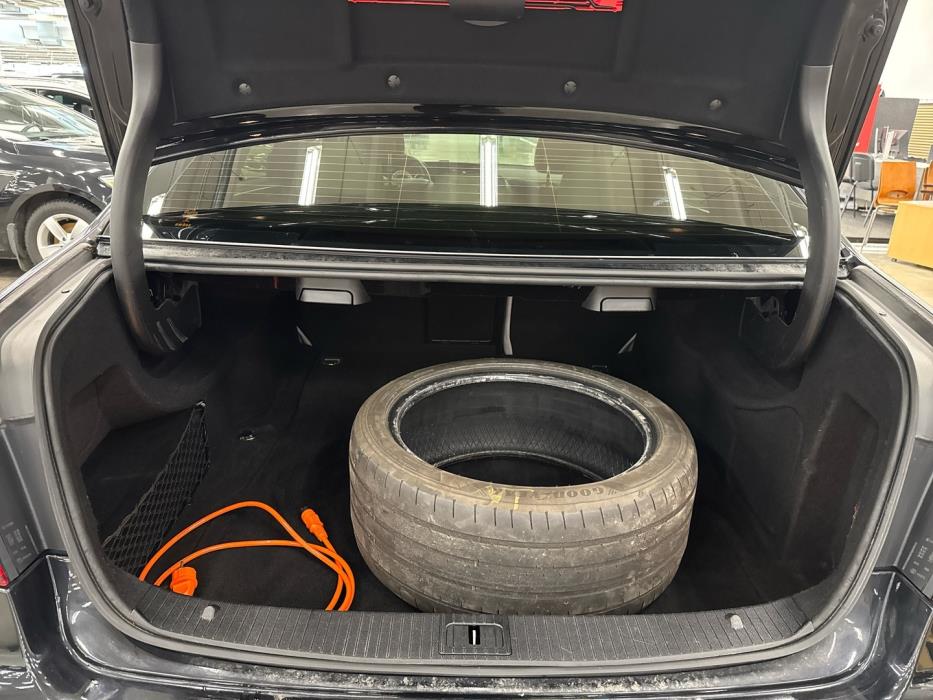 MERCEDES-BENZ E 2015