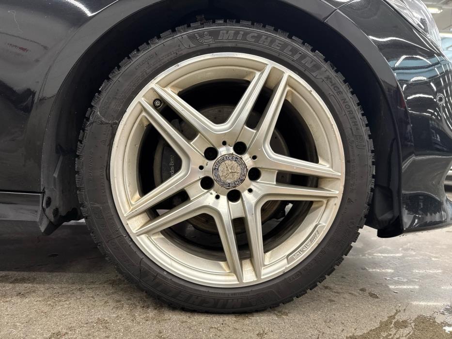 MERCEDES-BENZ E 2015