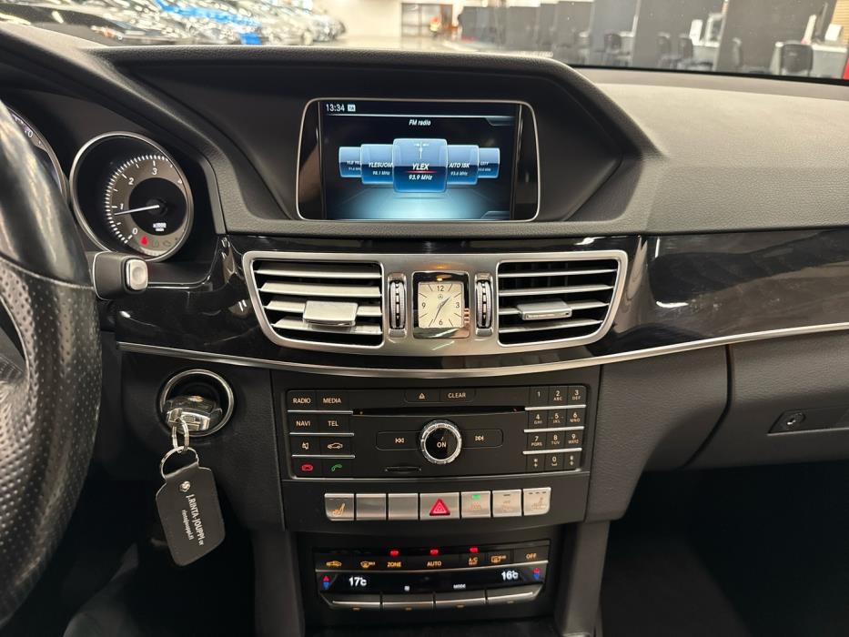 MERCEDES-BENZ E 2015