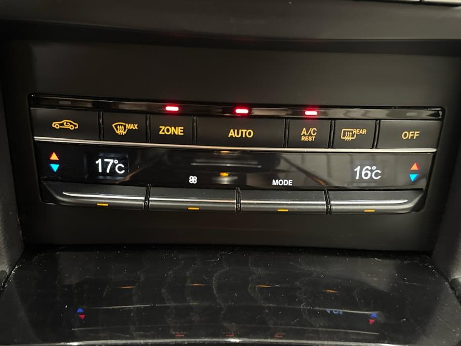 MERCEDES-BENZ E 2015