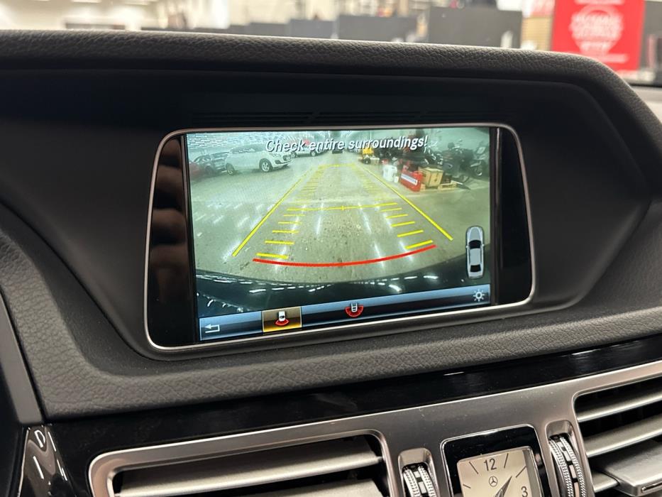 MERCEDES-BENZ E 2015