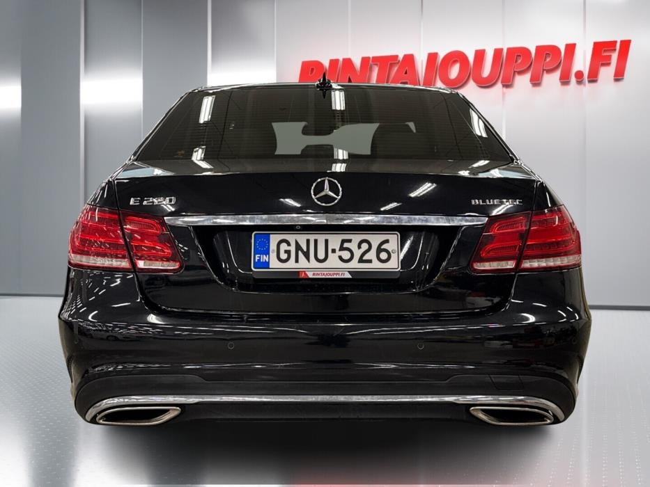 MERCEDES-BENZ E 2015