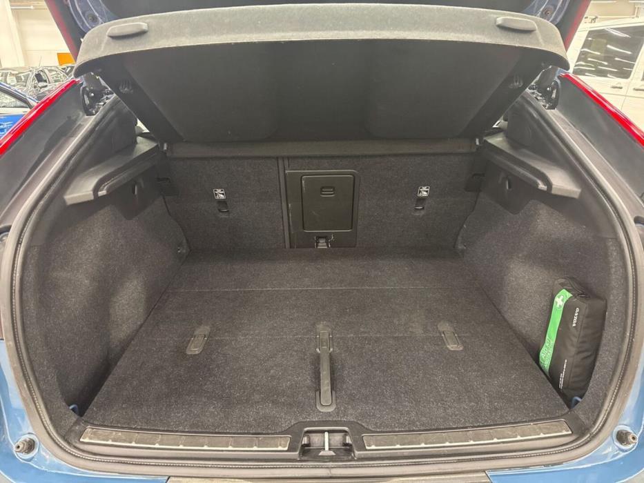 VOLVO C40 2022