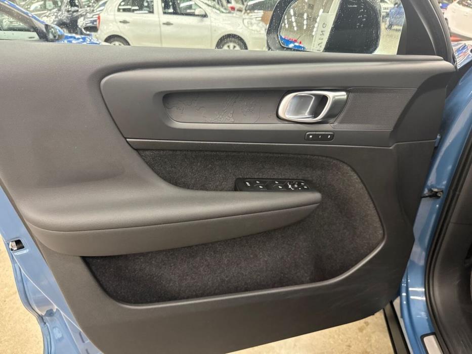 VOLVO C40 2022