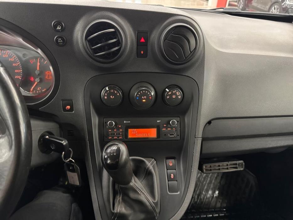 MERCEDES-BENZ Citan 2012