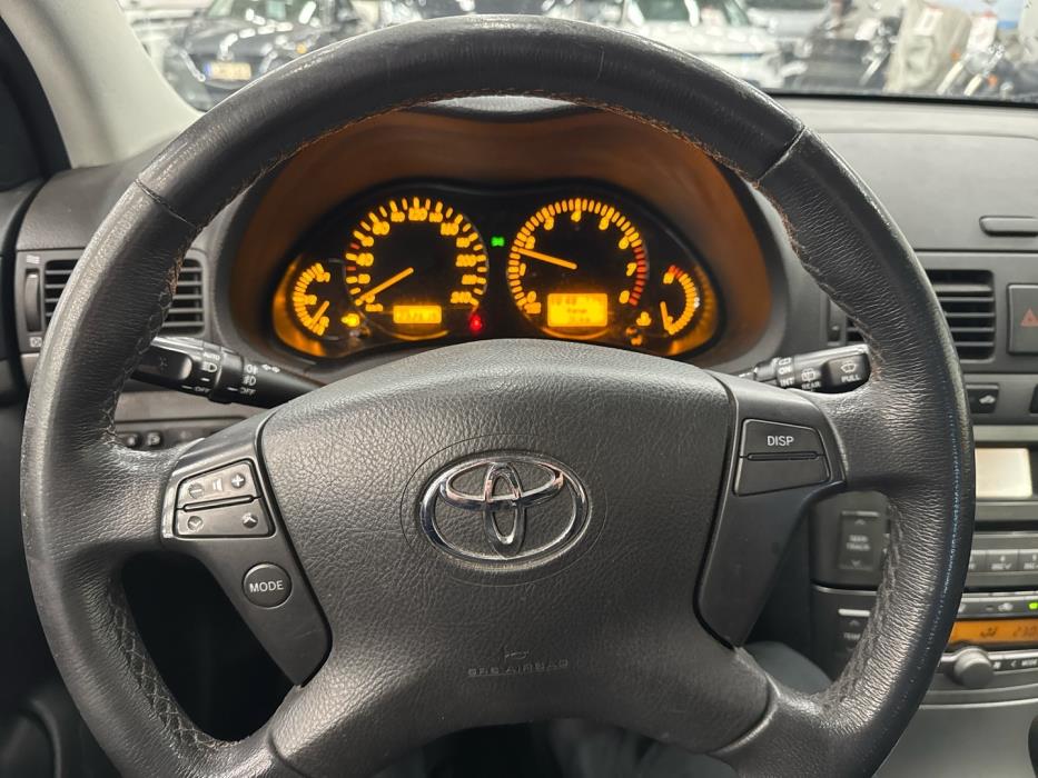 TOYOTA Avensis 2008