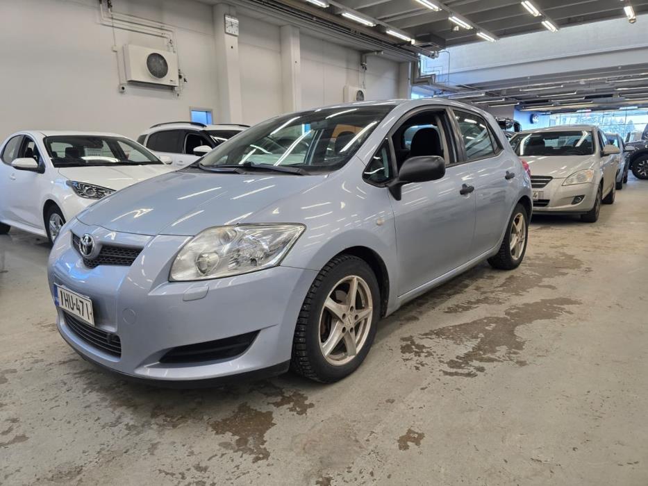 TOYOTA Auris 2009
