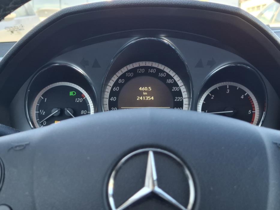 MERCEDES-BENZ C 2009