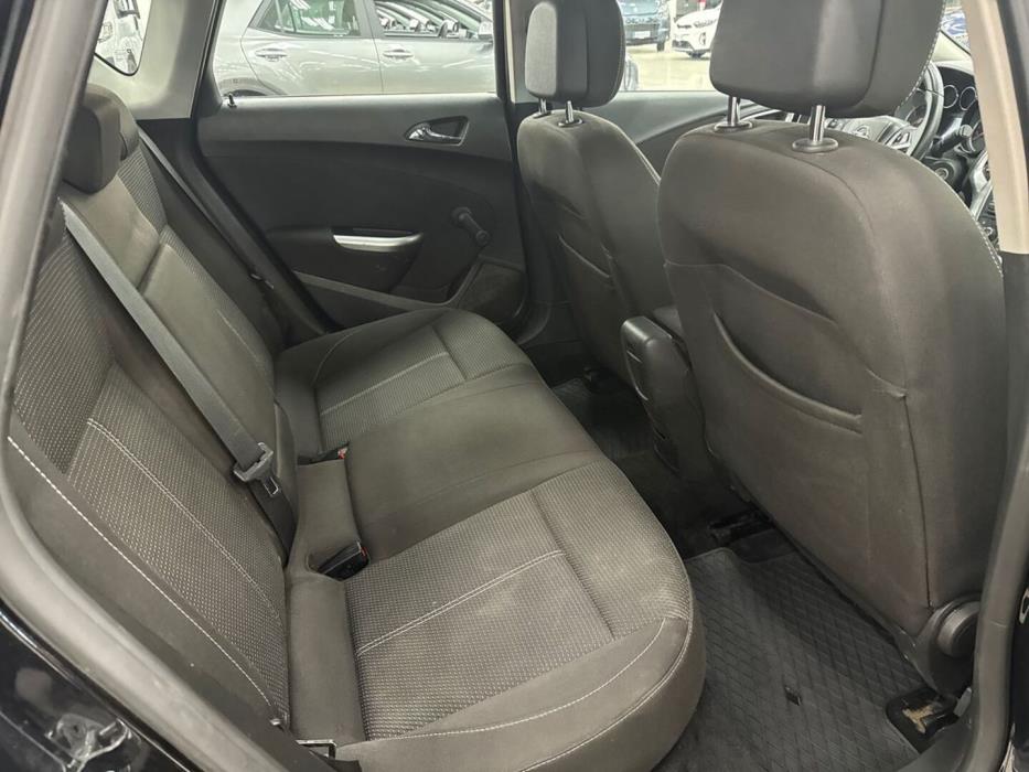 OPEL Astra 2010