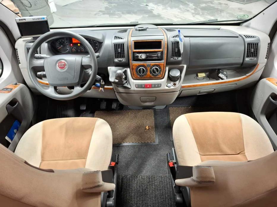 BÜRSTNER NEXXO T 660 2010