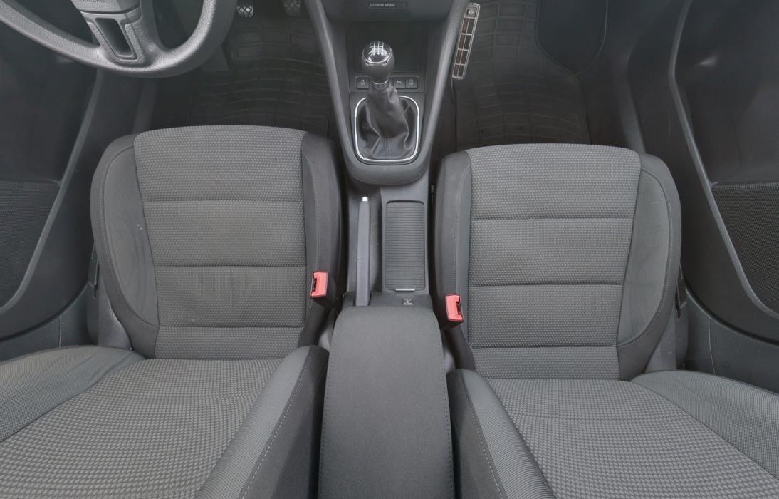 VOLKSWAGEN Golf 2011