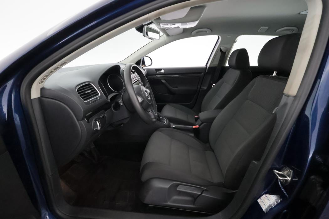 VOLKSWAGEN Golf 2011