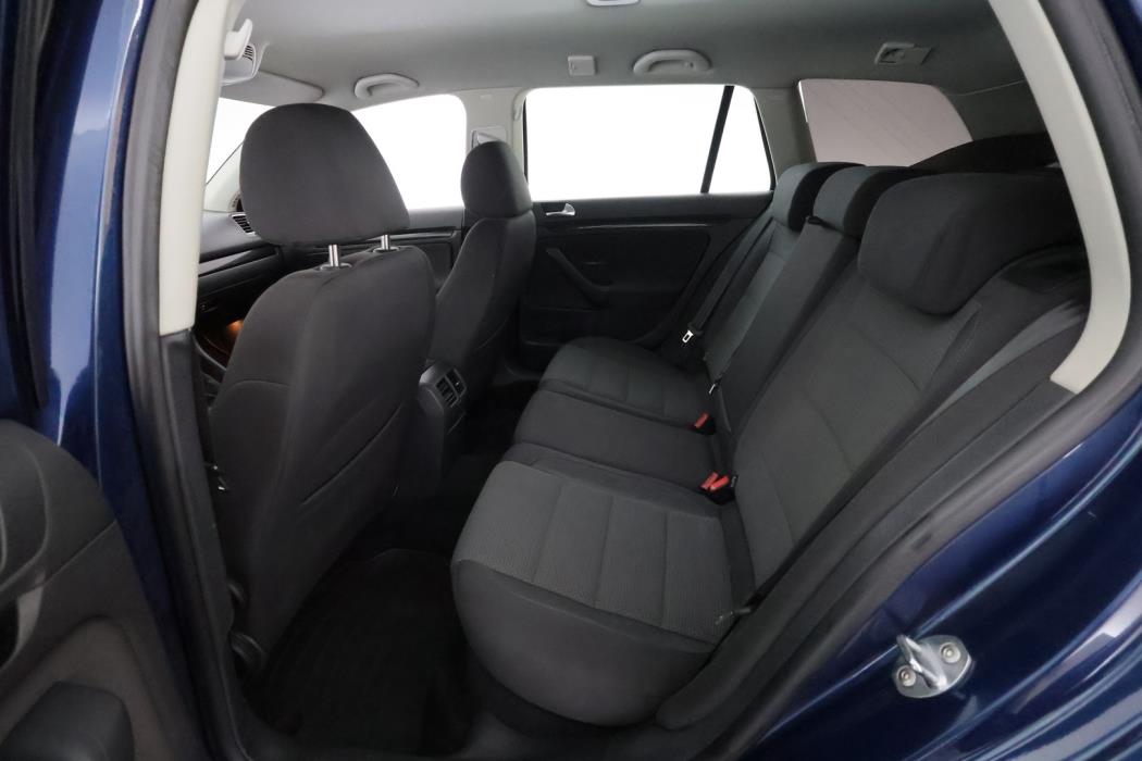 VOLKSWAGEN Golf 2011