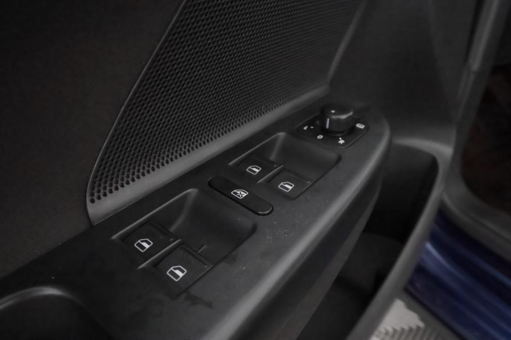 VOLKSWAGEN Golf 2011