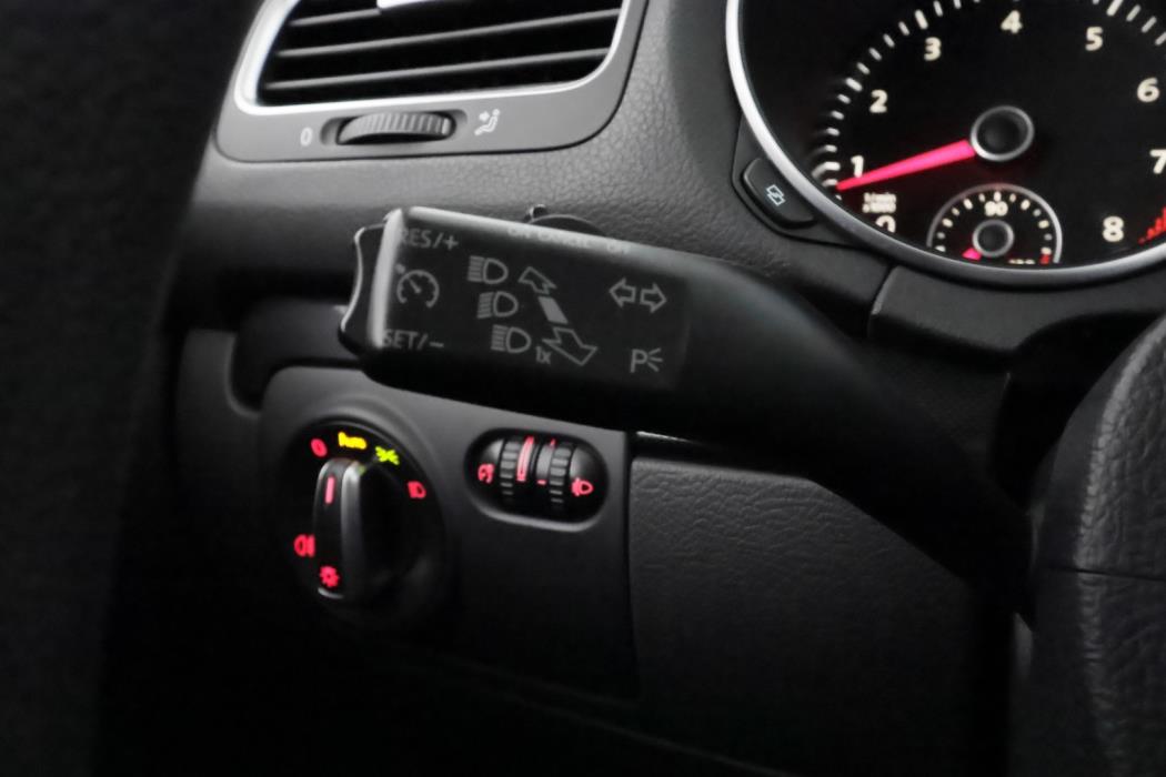 VOLKSWAGEN Golf 2011