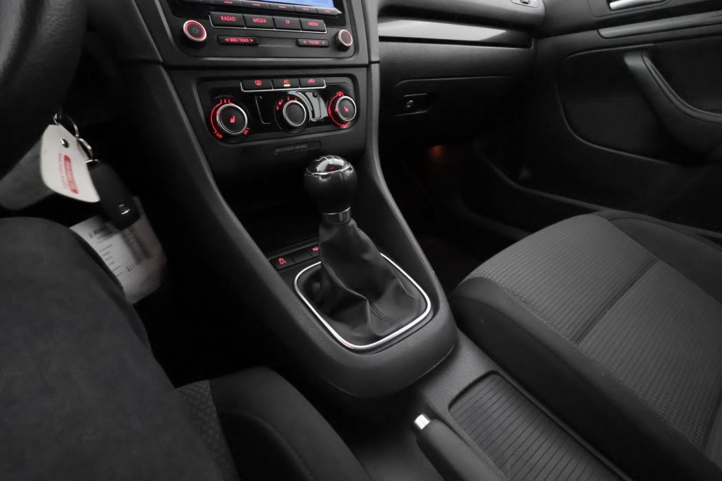 VOLKSWAGEN Golf 2011