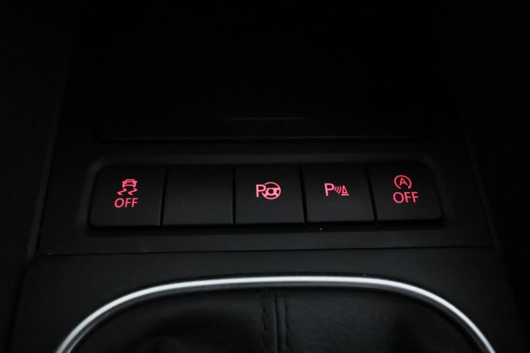 VOLKSWAGEN Golf 2011