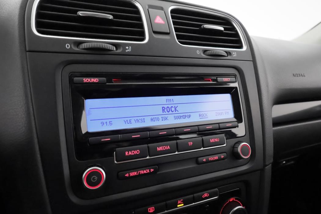 VOLKSWAGEN Golf 2011