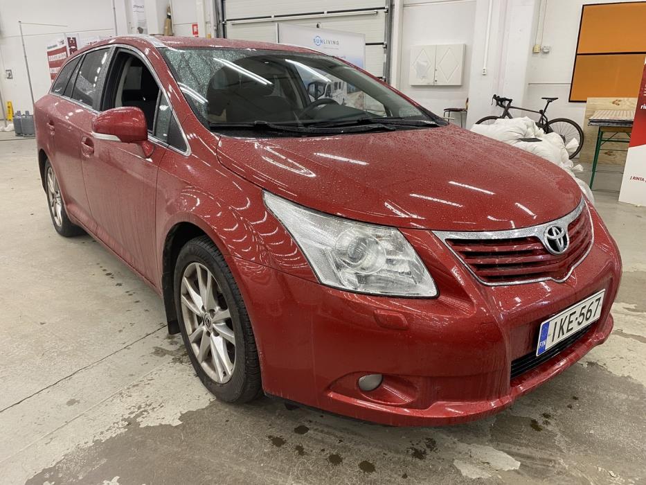 TOYOTA Avensis 2011