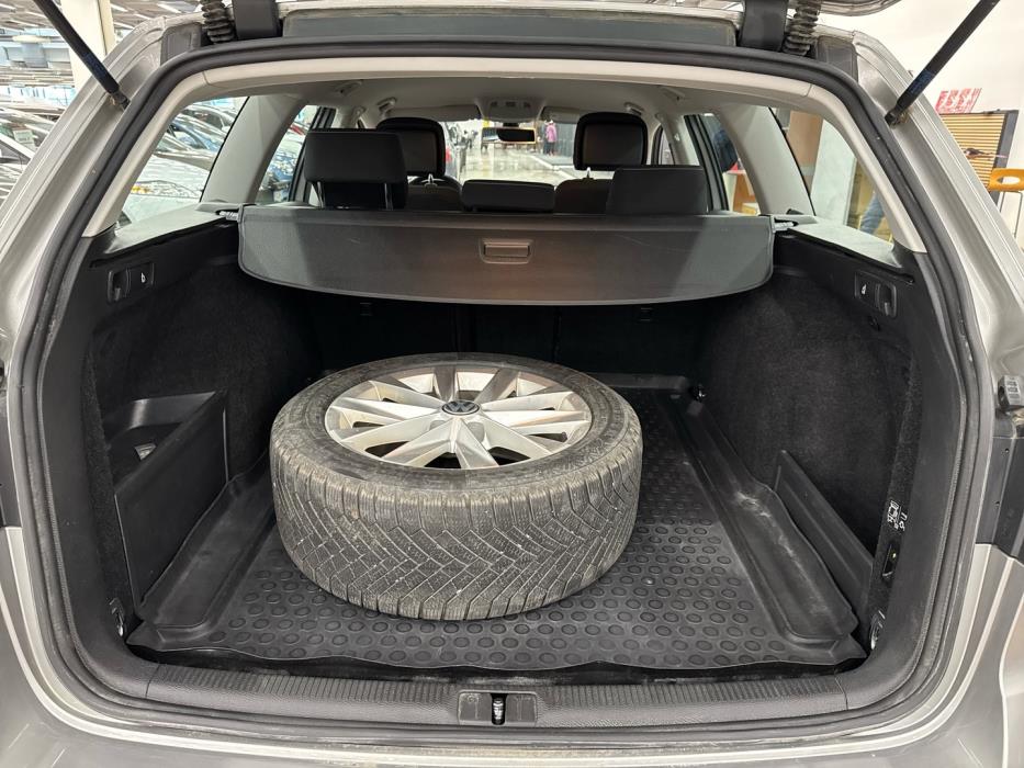 VOLKSWAGEN Passat 2013