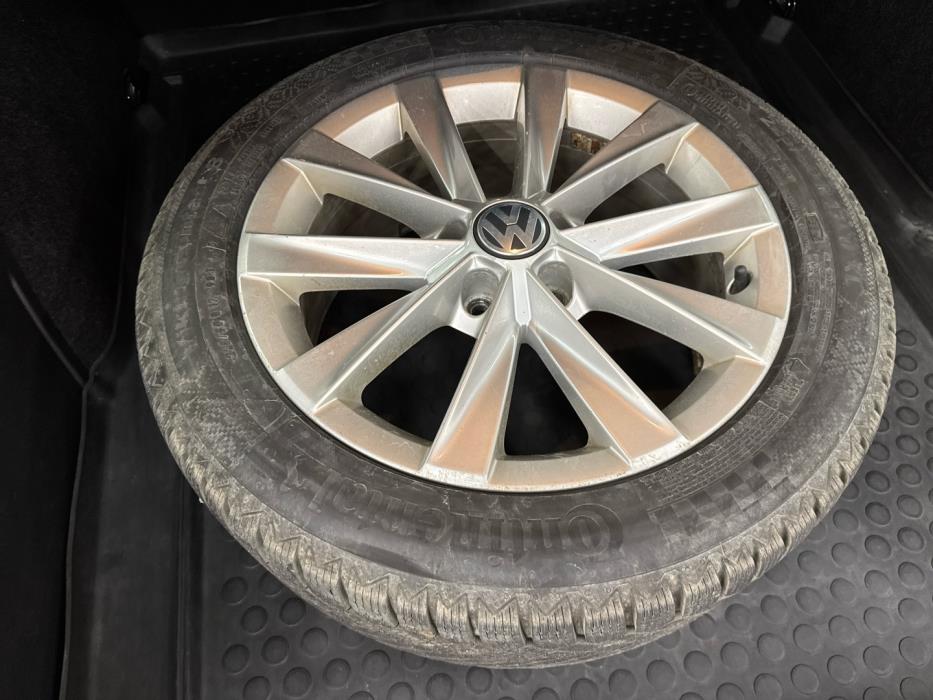 VOLKSWAGEN Passat 2013