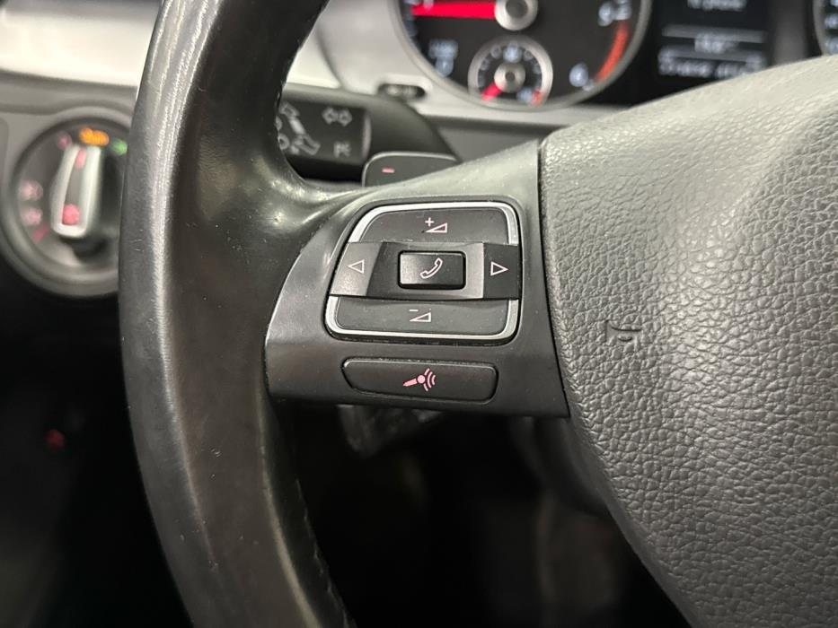 VOLKSWAGEN Passat 2013