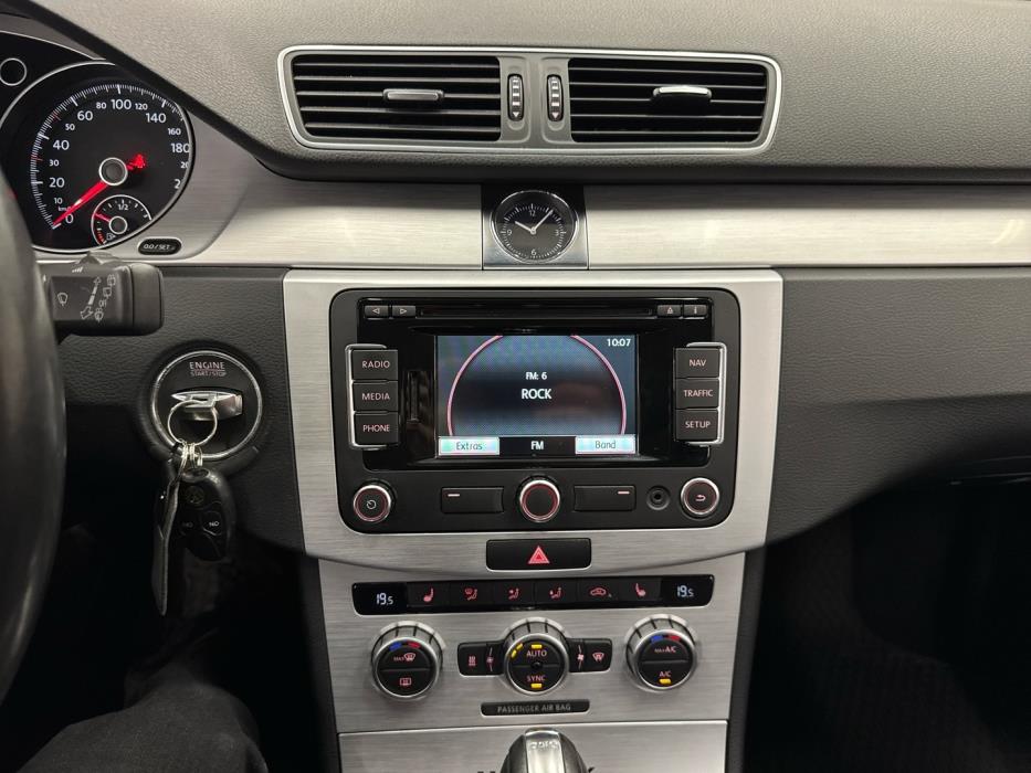 VOLKSWAGEN Passat 2013