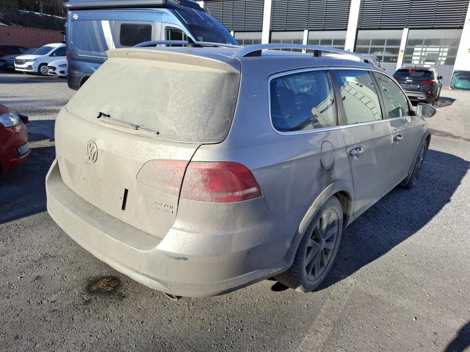 VOLKSWAGEN Passat 2013