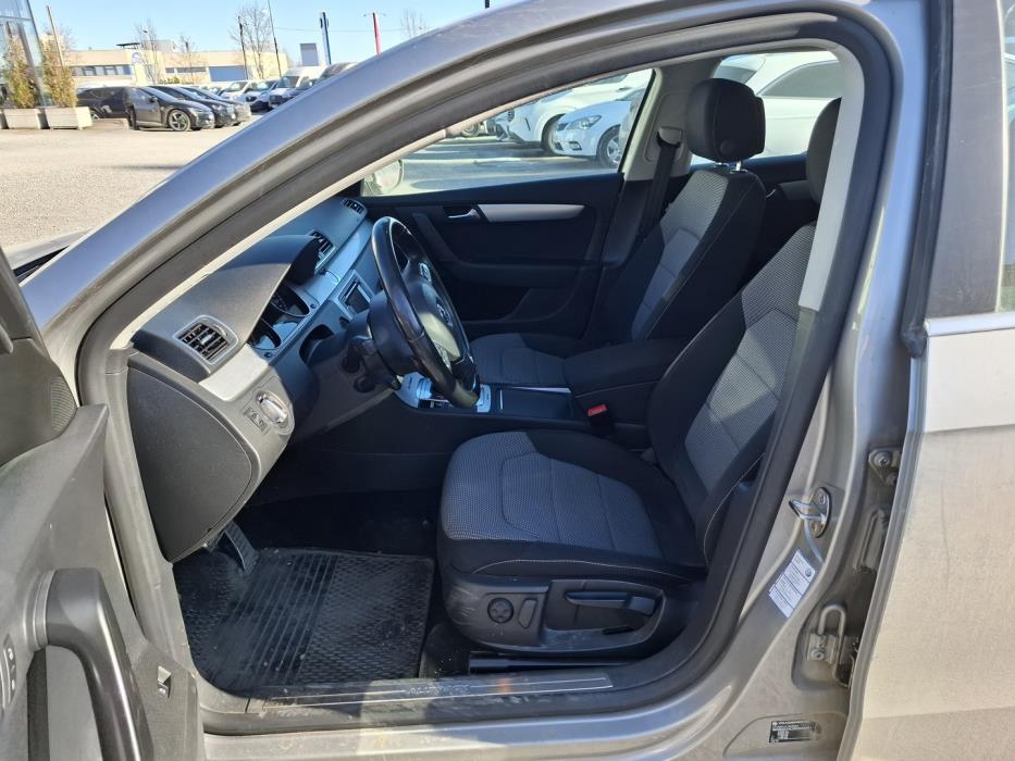 VOLKSWAGEN Passat 2013