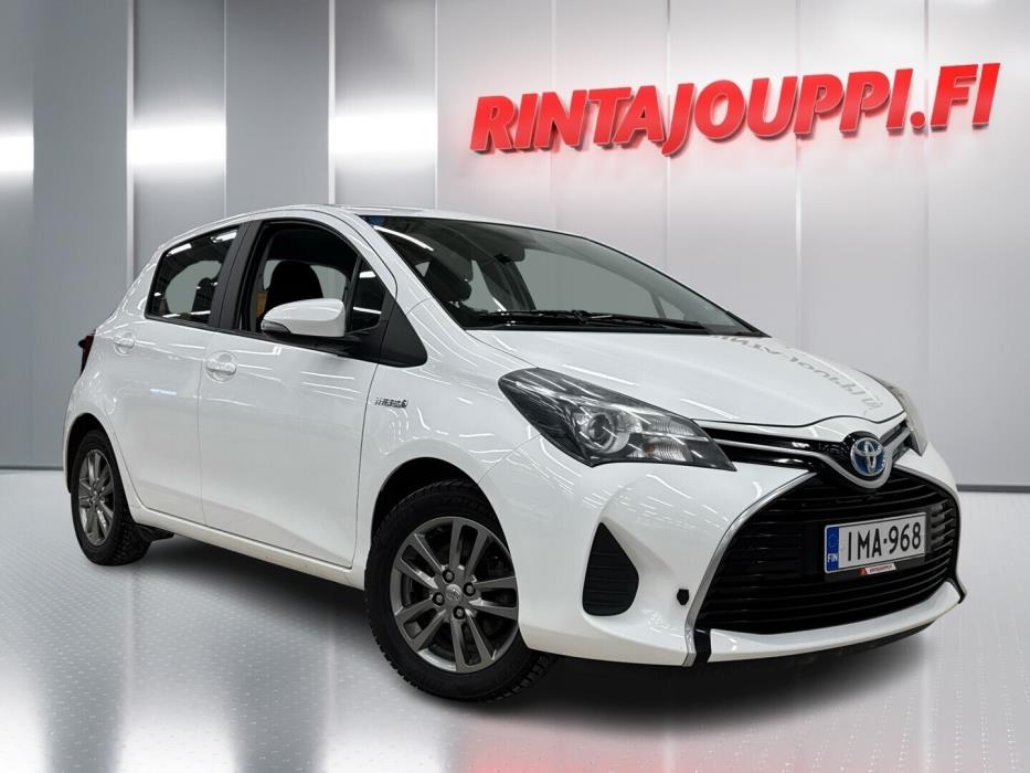 TOYOTA Yaris 2015