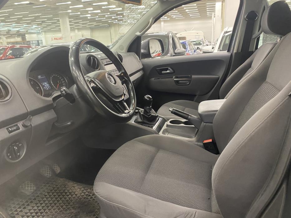 VOLKSWAGEN Amarok 2015