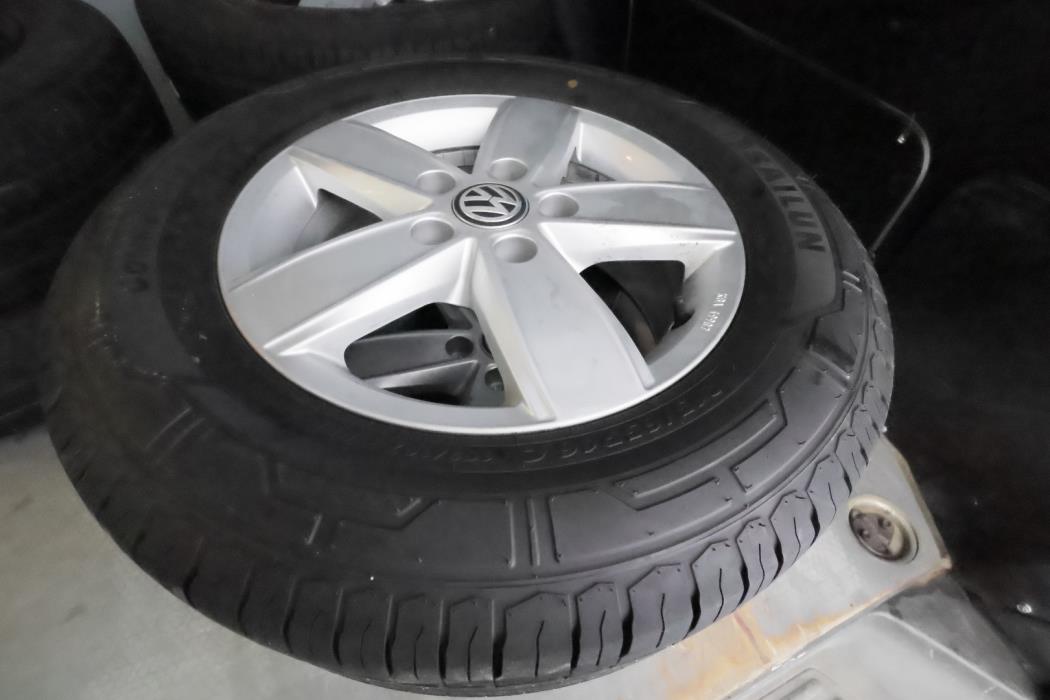 VOLKSWAGEN Transporter 2017