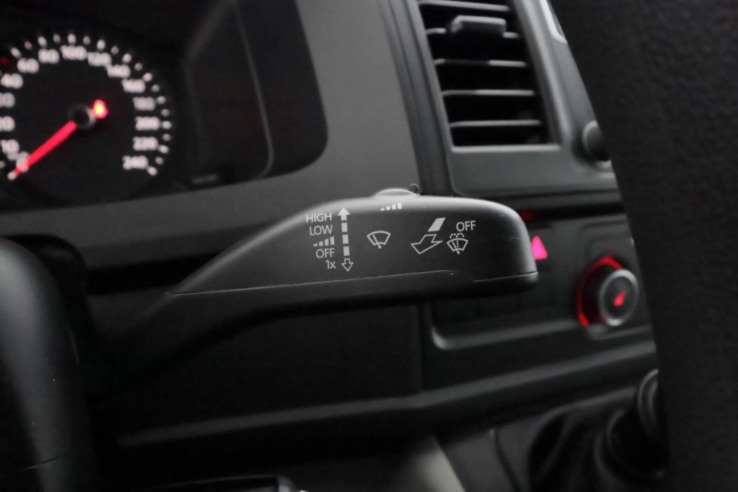 VOLKSWAGEN Transporter 2017