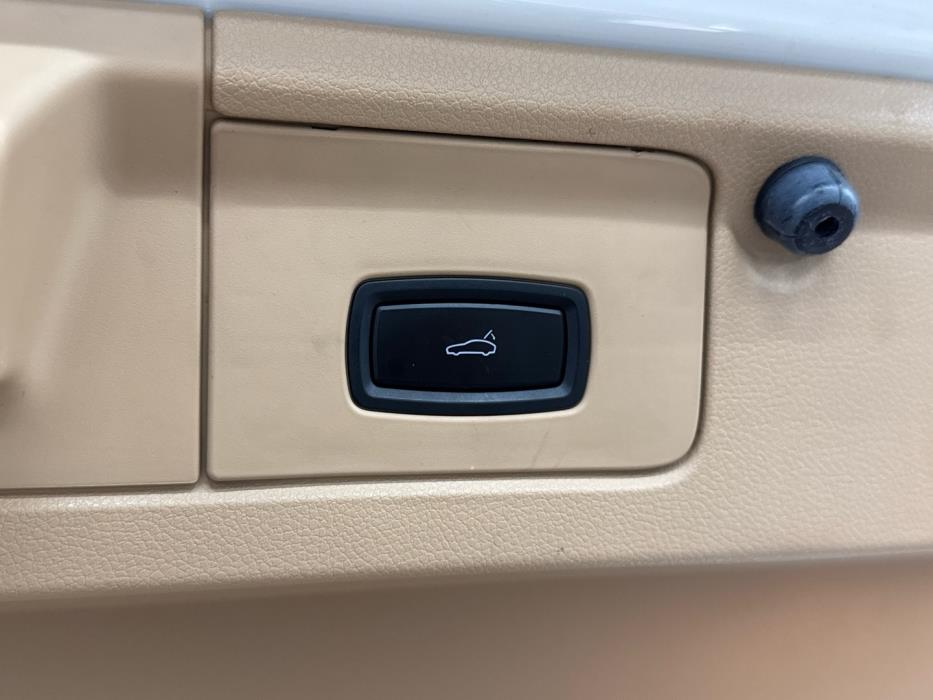 PORSCHE Panamera 2012