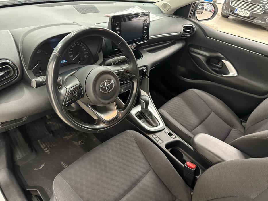 TOYOTA Yaris 2022